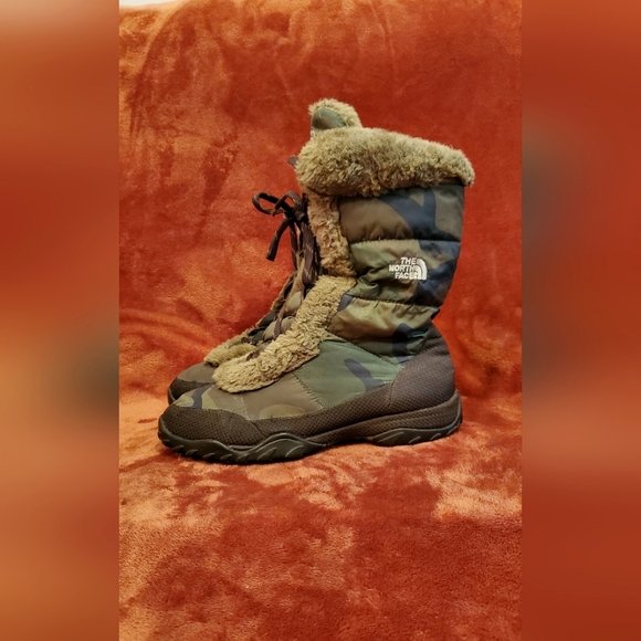 NORTHFACE CAMO WINTER BOOTS - Picture 2 of 5